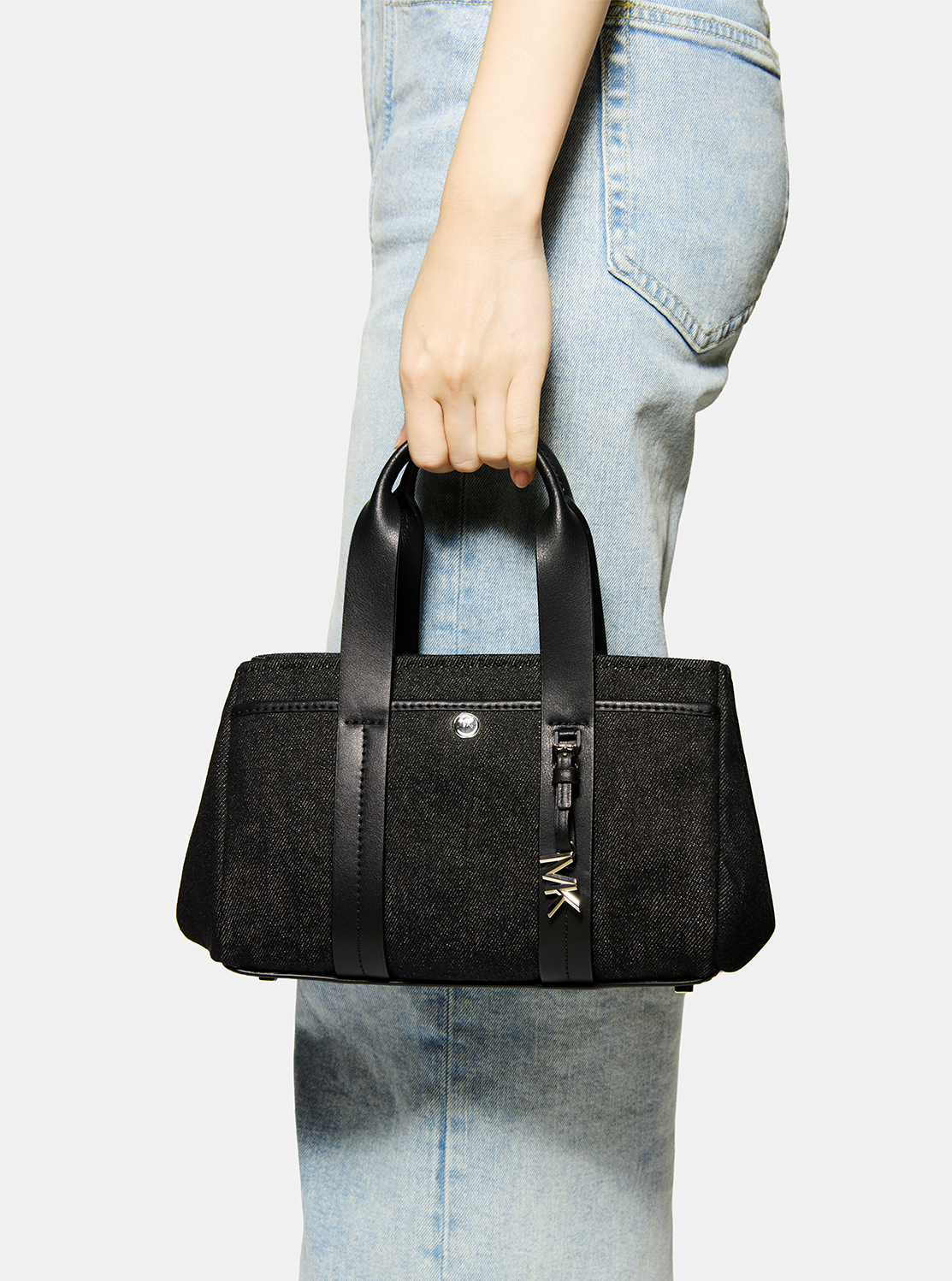 【日本限定】ROMEE(ロミー)  デニム クロスボディ エクストラスモール | クロスボディバッグ・斜め掛け