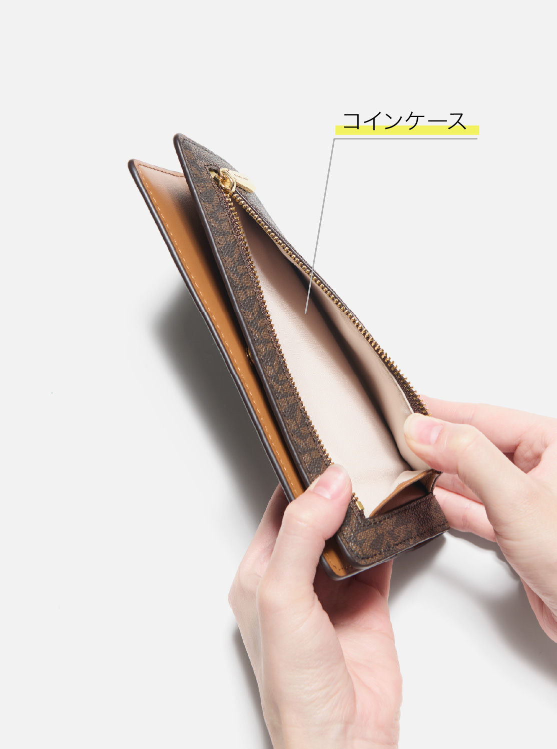 国内直営【MICHAEL KORS】すぐ届くBRYANTスナップフロント長財布 BRYANT(ブライアント) ぺブルレザー スナップフロント