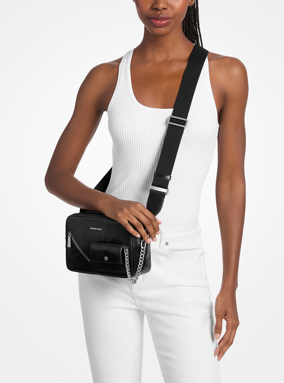 BRYANT(ブライアント) ペブルレザー カメラ クロスボディ ミディアム | クロスボディバッグ・斜め掛け