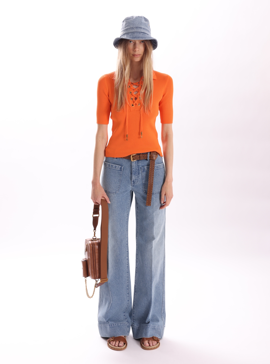 BRYANT(ブライアント) ペブルレザー カメラ クロスボディ ミディアム | クロスボディバッグ・斜め掛け