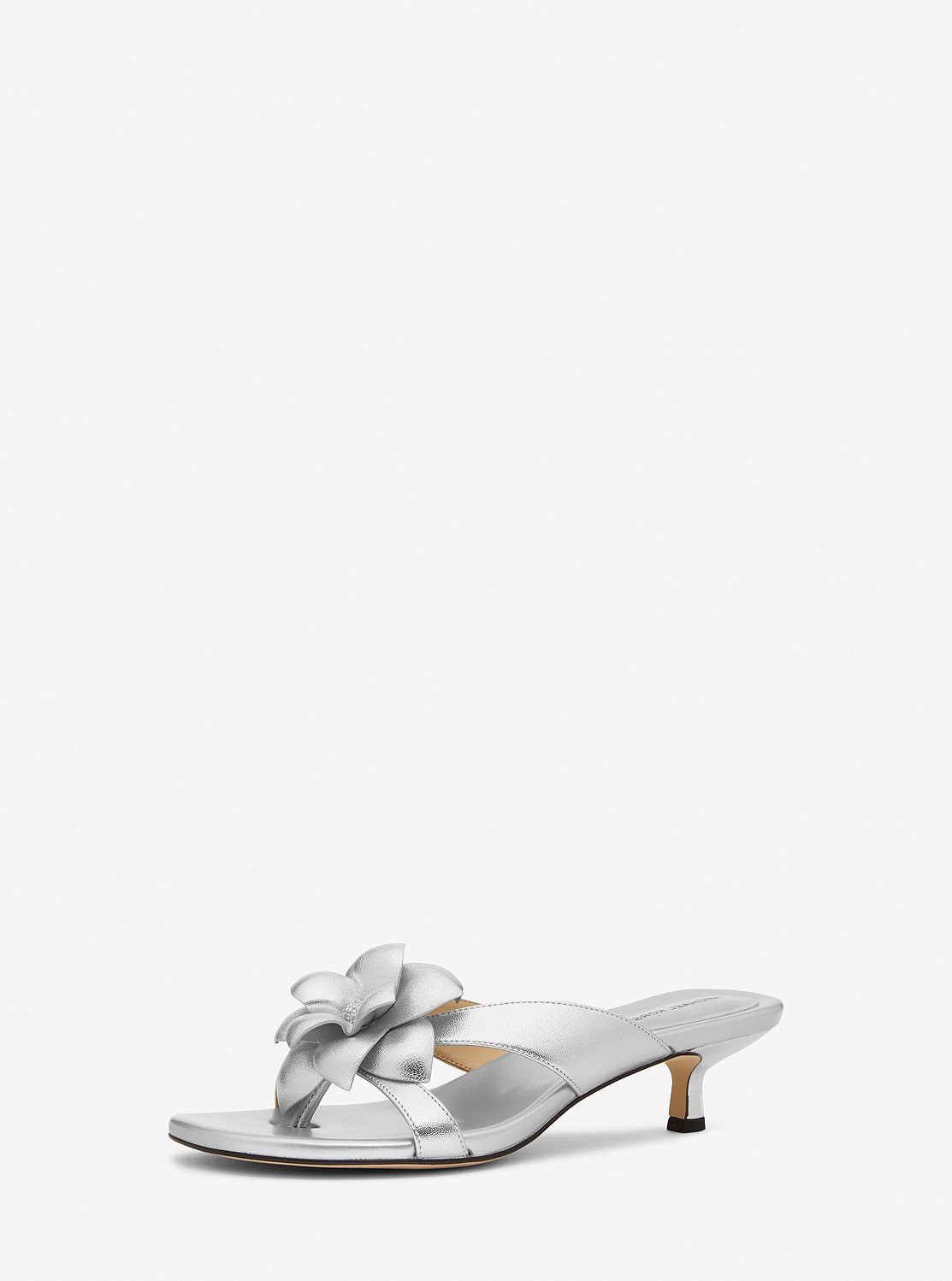 JACIE フローラル エンブリッシュ メタリックレザー キトゥンヒール サンダル | サンダル